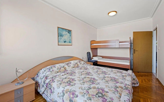 Awesome Apartment in Sibenik With Wifi and 1 Bedrooms