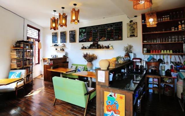 Lianyi Xianting Inn