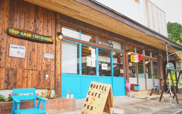 Trip Base Coconeel - Hostel