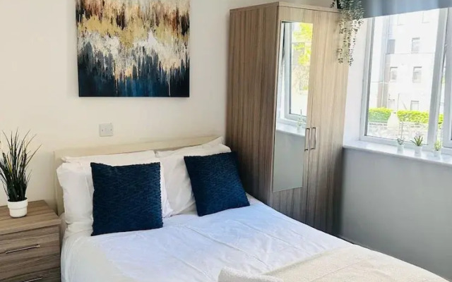Spacious and Comfortable 2-bed Flat