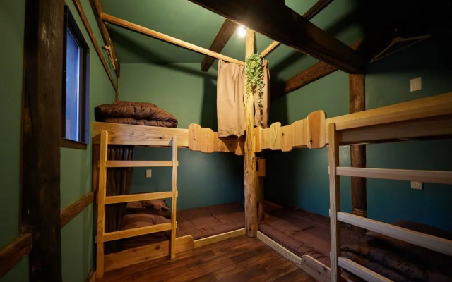 GLAMPiC GUESTHOUSE