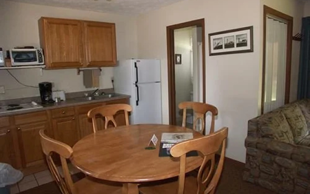 Lilleys' Landing Resort & Marina