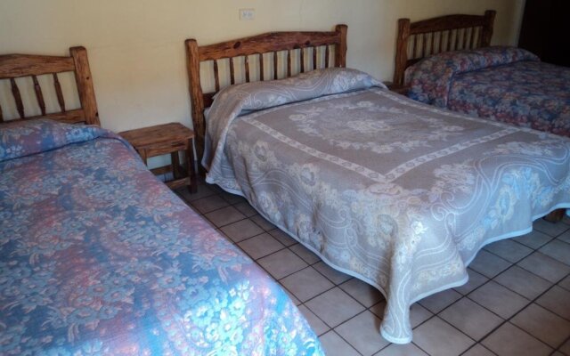 Hotel Los Pinos комната для гостей