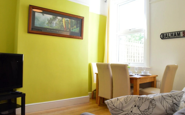 2 Bedroom Apartment In South Clapham