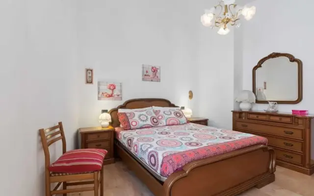 Spacious Apartment in Lavagna near Sea & City Center