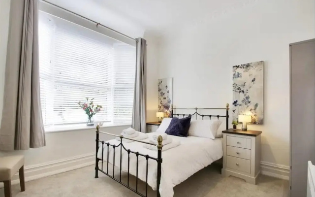Stylish Large 1-bed Apartment in Tunbridge Wells