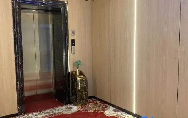 GreenTree ZhiXuan Hotel (Linqu Wanda)