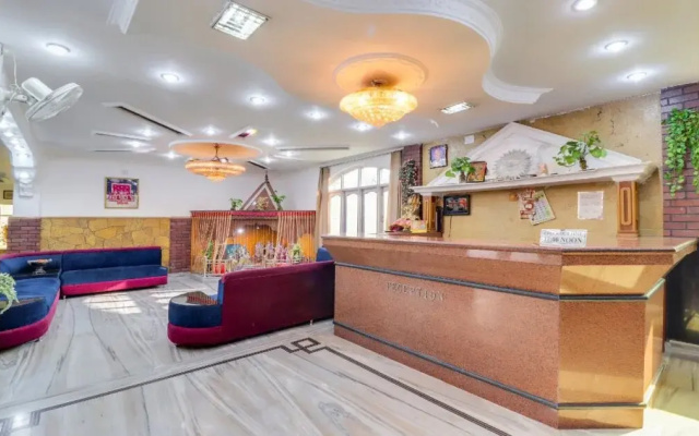 Oyo 24894 Mahadev Hills