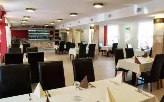 Vistula Hotel
