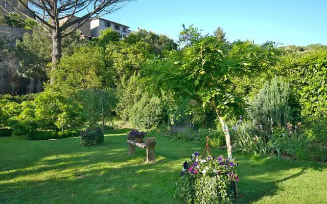 Etruscan Garden