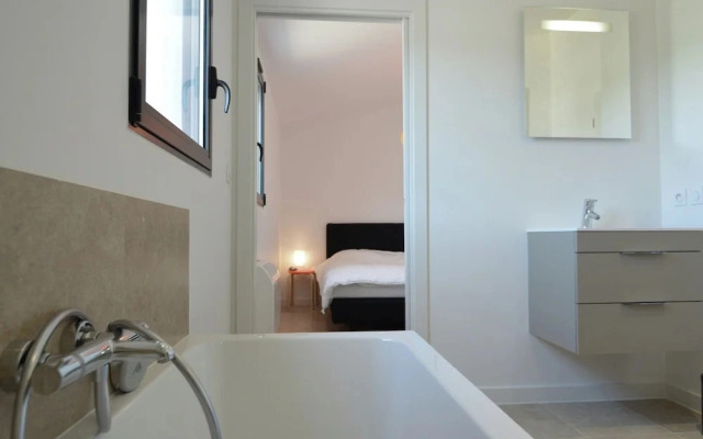 Villa in Malaucene With Private Pool