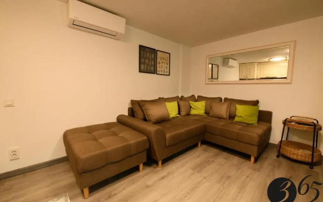 365 Guest House