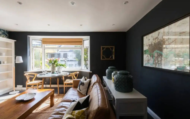 Stylish Flat Just Outside Central London