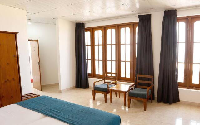 The Reef Beach Hotel Negombo комната для гостей