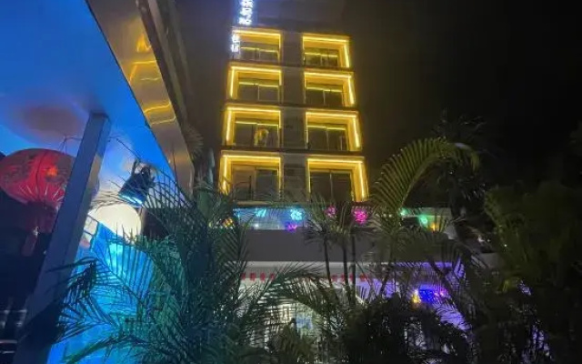 No.1 Courtyard Homestay (Lingshui Middle School HSBC Plaza)
