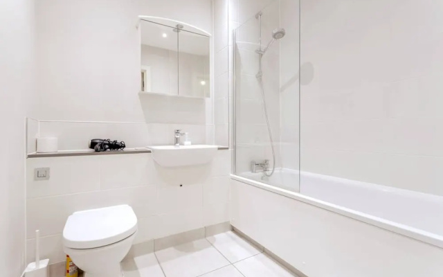 Pristine Modern Flat in East London