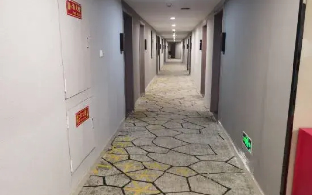 Chongqing Shengge Hotel (Qijiang Wanda Plaza Branch)