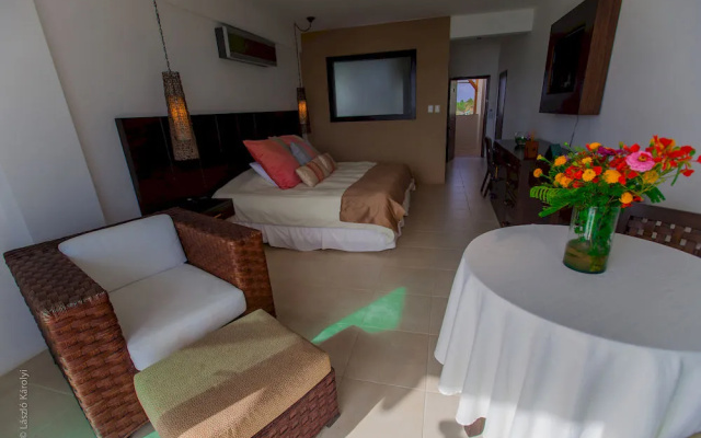 Iguana Crossing Boutique Hotel