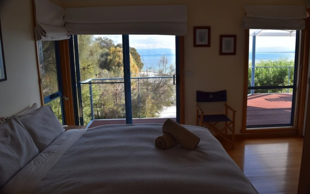 Waterline Holiday Home