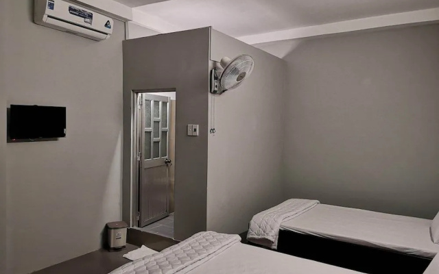 Ha Bao Chau Hotel