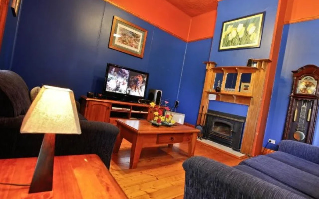 Emaroo Cottages
