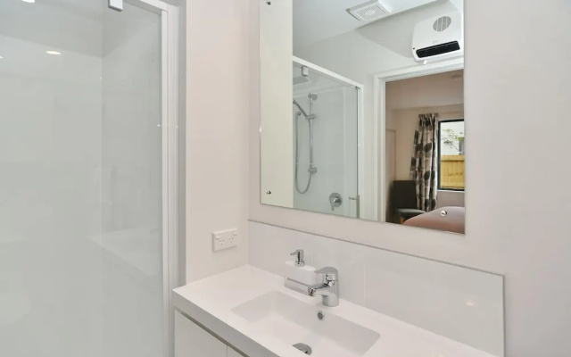 Manchester Studio B - Christchurch Holiday Homes