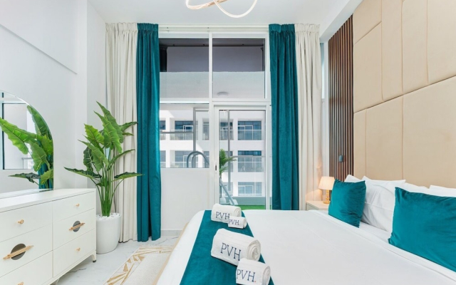 PVH - Opalz by Danube 1BR with Jacuzzi