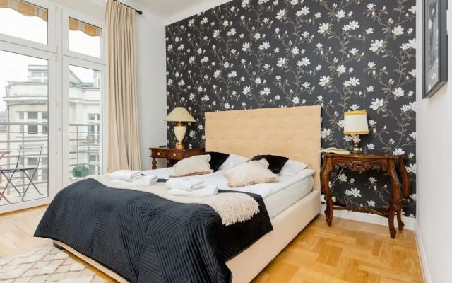Warsaw Grójecka by Renters Prestige