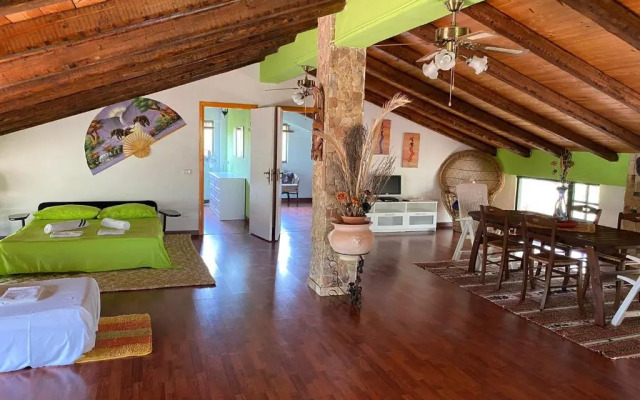 Villa Pantalica lato Sortino