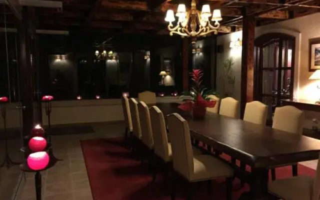 Rocabella Hellinikon Country Hotel