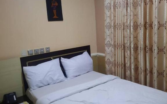 Belmorris Hotel