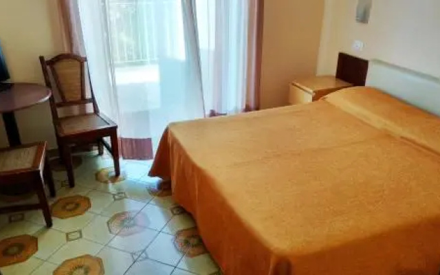 Hotel Desiree