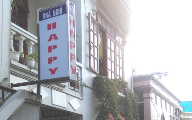 Dalat Family Hostel Далат вид на фасад