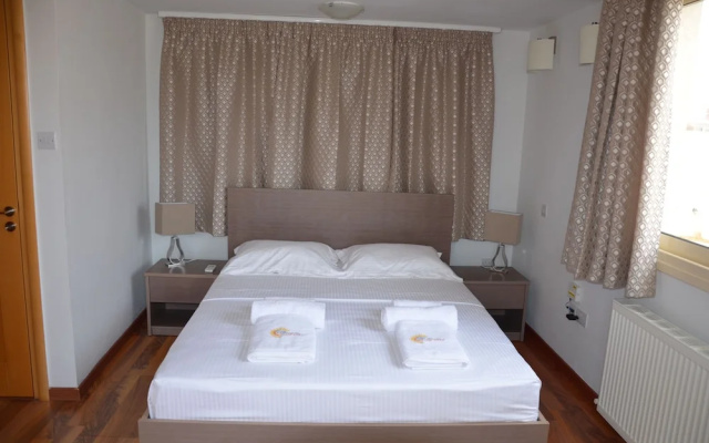 Anthorina Villa 13