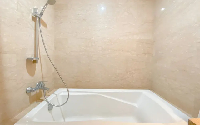 Wonderful And Homey 2Br Apartment At Menteng Park
