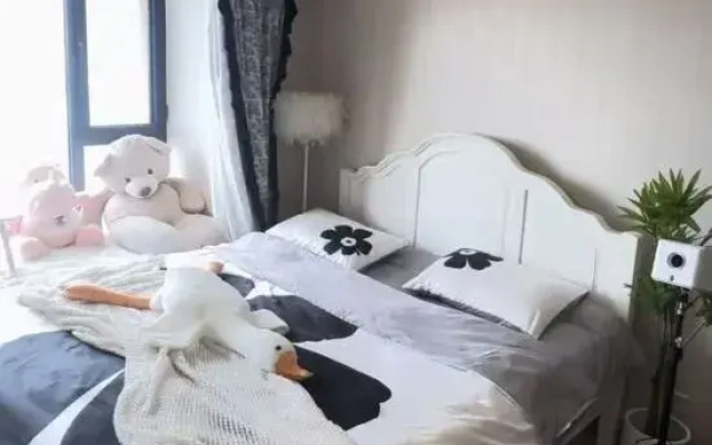 Shiyi Seaview Homestay (Dalian Lvshunkou Huafa New Town Branch)