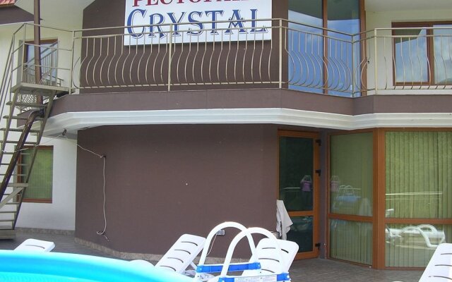 Hotel Crystal Смолян вид на фасад