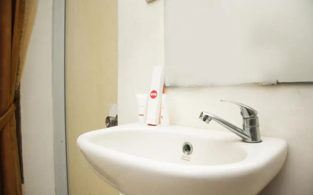 OYO 1069 Hotel New Rajawali