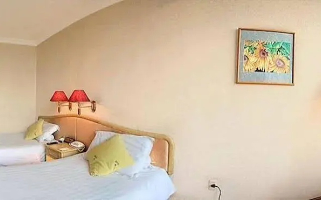 Sunshine Hotel