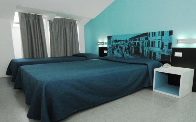 Hotel Mondial