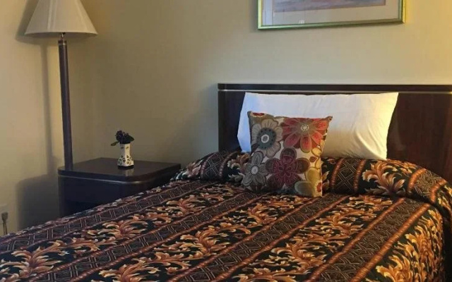 Maple Leaf Motel