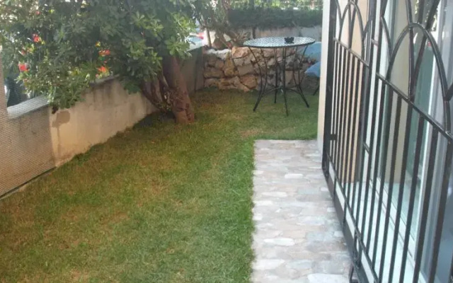 apartment ingresso indipendente con giardino privato 30mt. dal mare