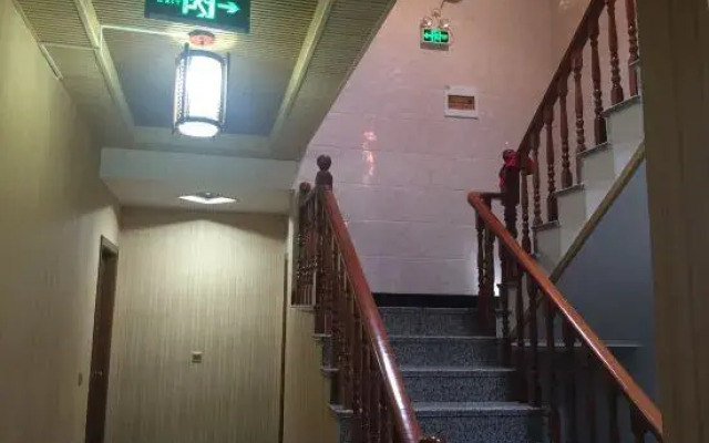 Yezhai Inn