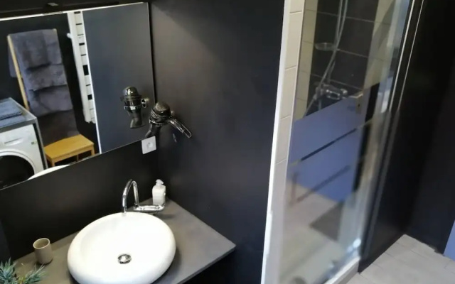 Côté Cour