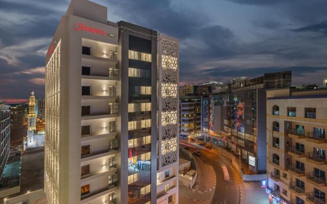 Signature Hotel Al Barsha вид на фасад