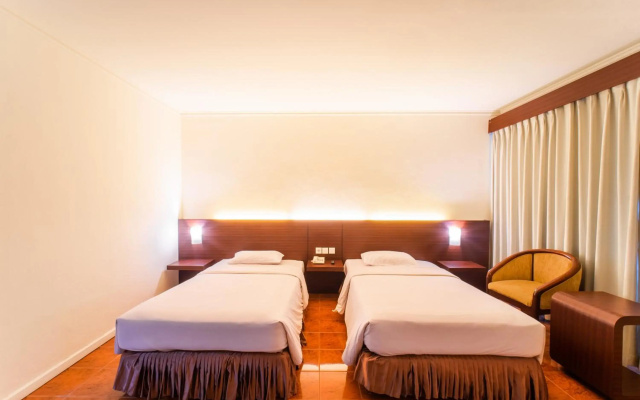 Capital O 1735 Adika Bahtera Hotel
