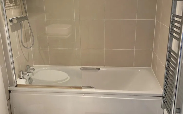1 Bed Flat - Sleeps 2 - Wifi