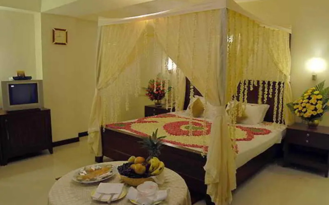 Breeze Hotel