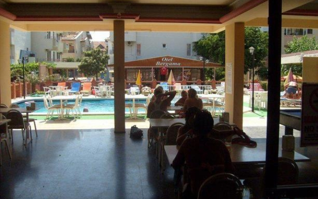 Salute Hotel
