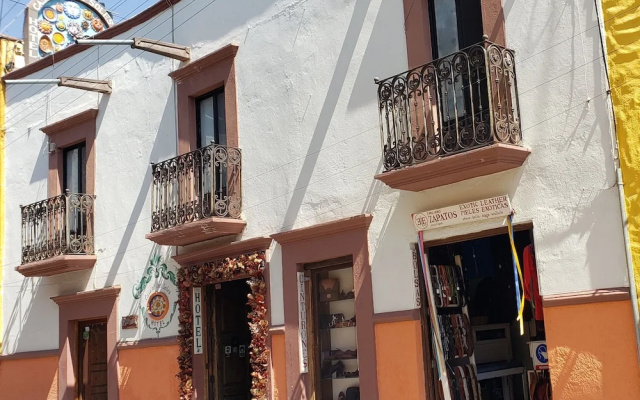 Casa de los Soles Hotel & Apartments